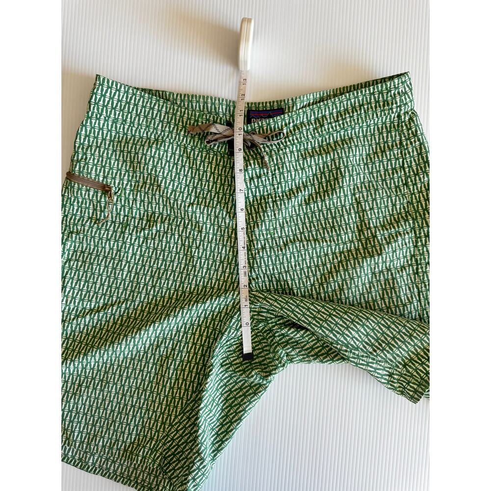 Patagonia Board Shorts Men’s 33 Green Geometric Surf Swim Beach Quick Dry - Picture 8 of 16